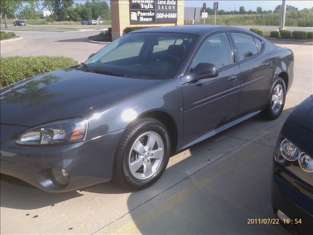Pontiac Grand Prix 2008 photo 1