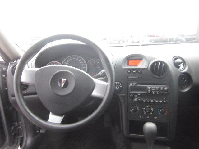 Pontiac Grand Prix 2008 photo 1