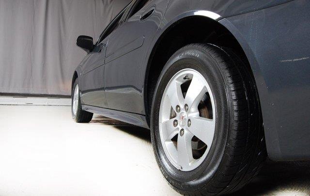 Pontiac Grand Prix 2008 photo 2