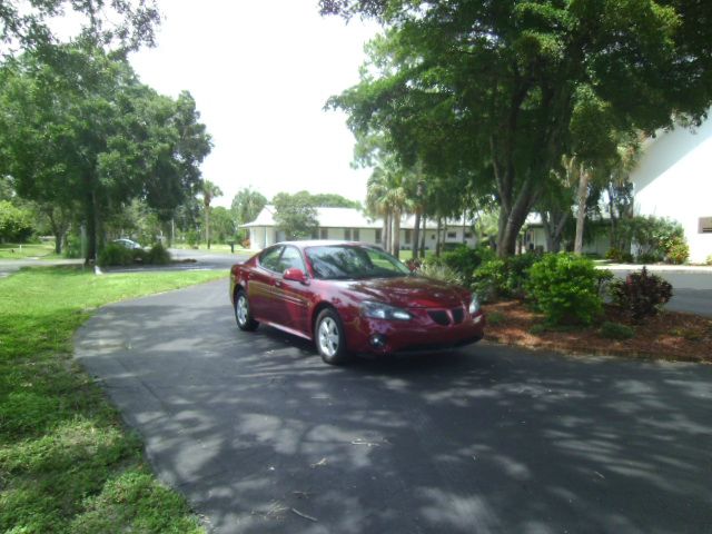 Pontiac Grand Prix 2008 photo 3