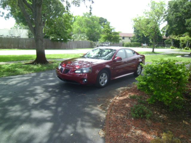 Pontiac Grand Prix 2008 photo 4