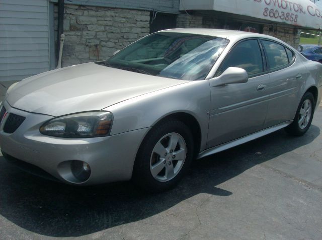 Pontiac Grand Prix 2008 photo 3