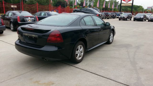 Pontiac Grand Prix 2008 photo 1