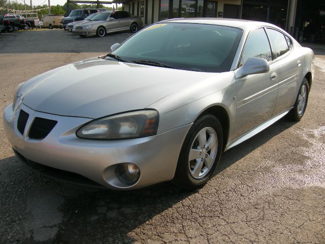 Pontiac Grand Prix 2008 photo 4