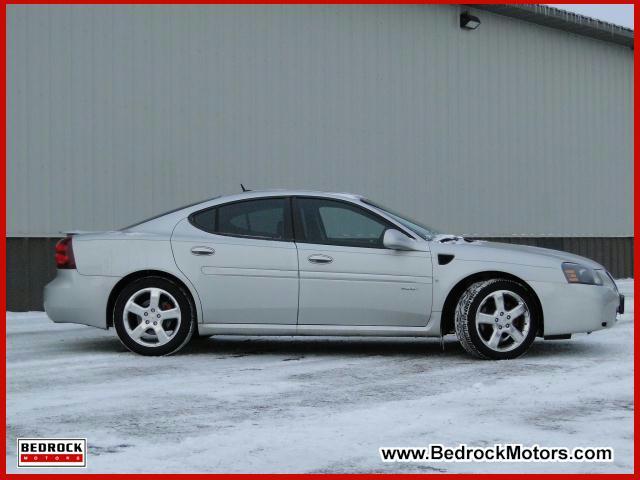Pontiac Grand Prix 2008 photo 1