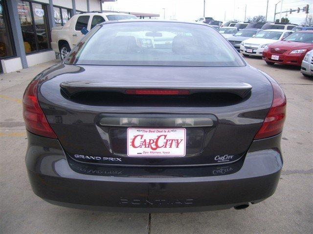 Pontiac Grand Prix 2008 photo 1