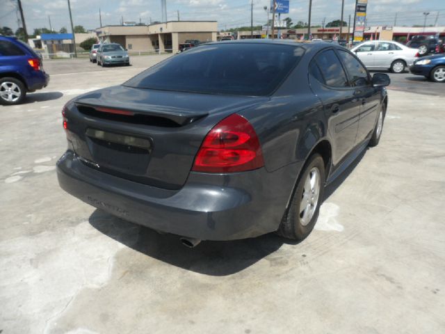 Pontiac Grand Prix 2008 photo 13