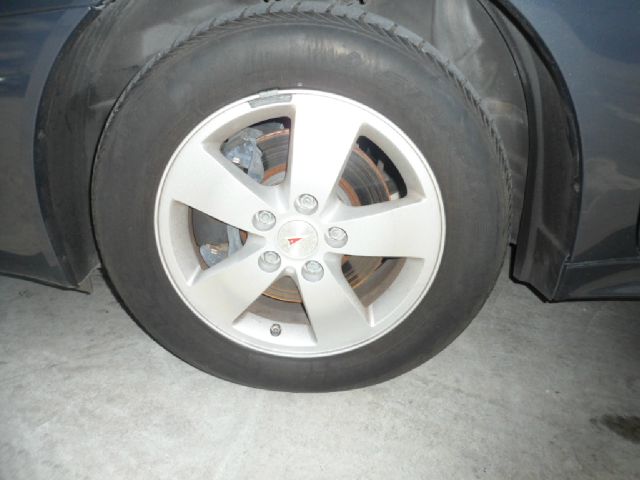 Pontiac Grand Prix 2008 photo 15