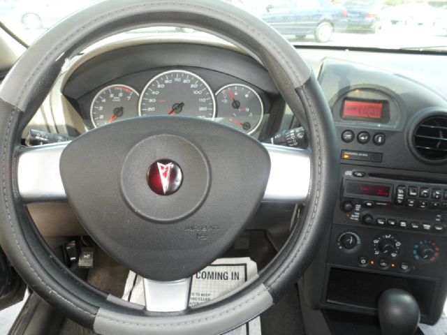 Pontiac Grand Prix 2008 photo 19