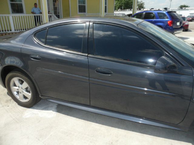 Pontiac Grand Prix 2008 photo 7