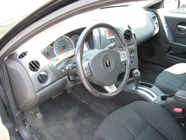 Pontiac Grand Prix 2008 photo 1
