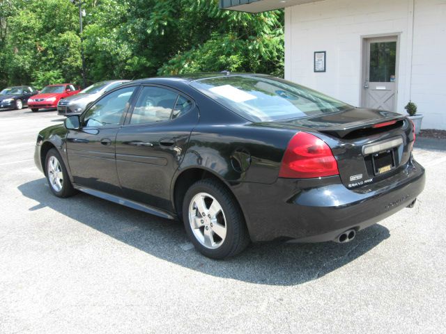 Pontiac Grand Prix 2008 photo 3