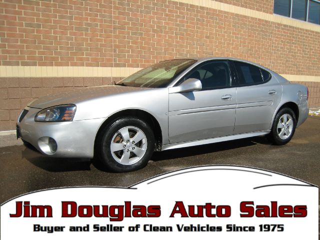 Pontiac Grand Prix 2008 photo 1