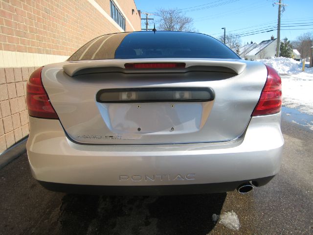 Pontiac Grand Prix 2008 photo 3