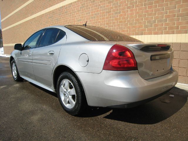 Pontiac Grand Prix 2008 photo 4