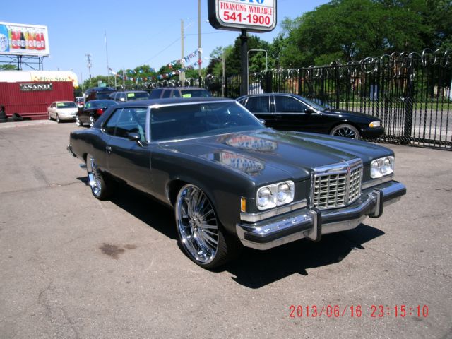 Pontiac Grandville 1972 photo 2