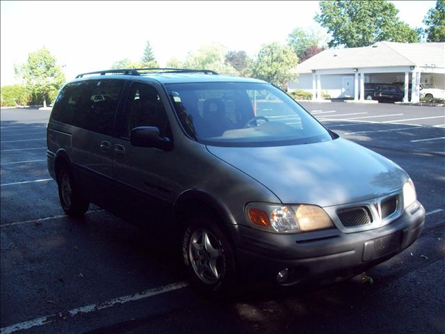 Pontiac Montana SE MiniVan