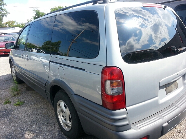 Pontiac Montana 2WD 2dr Supercab 126 MiniVan