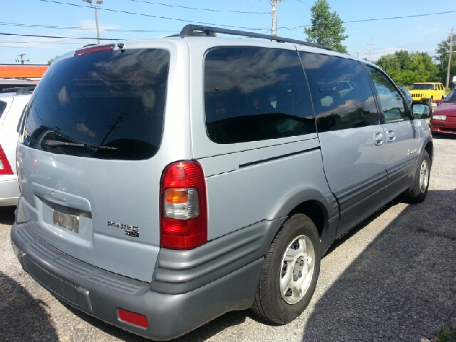 Pontiac Montana 1999 photo 4