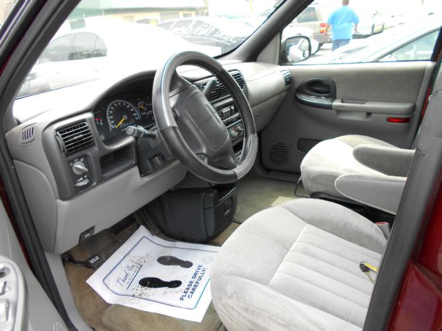 Pontiac Montana 1999 photo 1