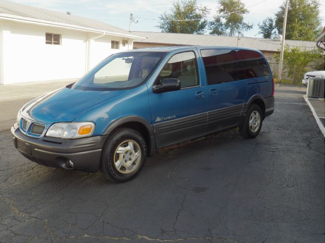 Pontiac Montana 2000 photo 4
