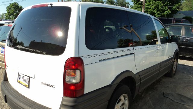Pontiac Montana 2000 photo 4