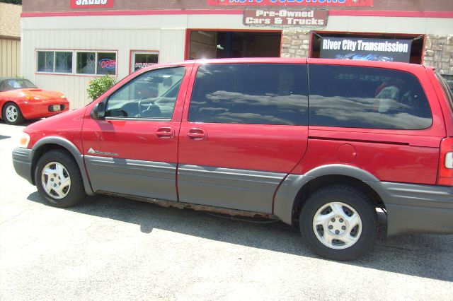 Pontiac Montana 2WD 2dr Supercab 126 MiniVan