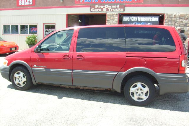 Pontiac Montana 2000 photo 4