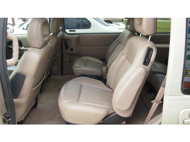 Pontiac Montana 2000 photo 2