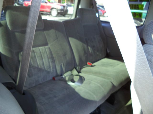 Pontiac Montana 2000 photo 2