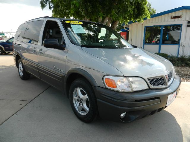 Pontiac Montana 2001 photo 2