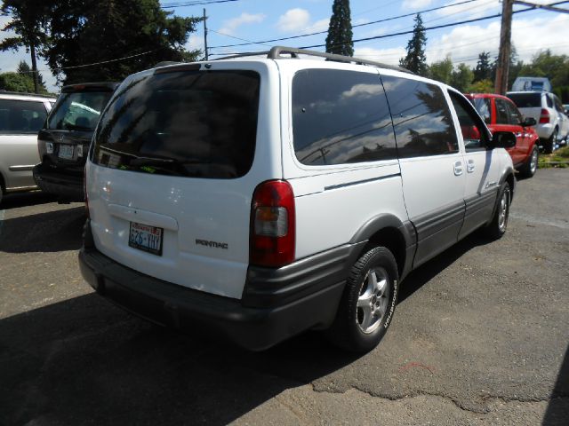 Pontiac Montana 2001 photo 1