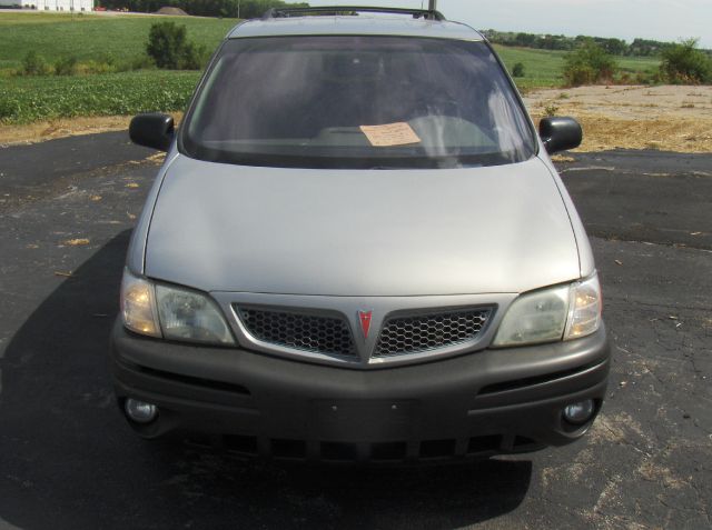 Pontiac Montana 2001 photo 2