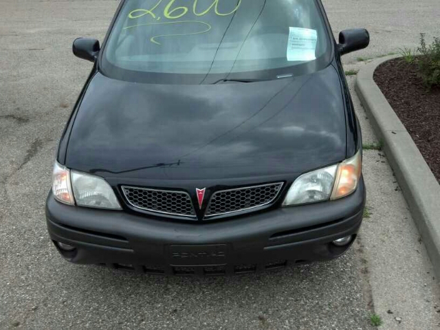 Pontiac Montana 2001 photo 2