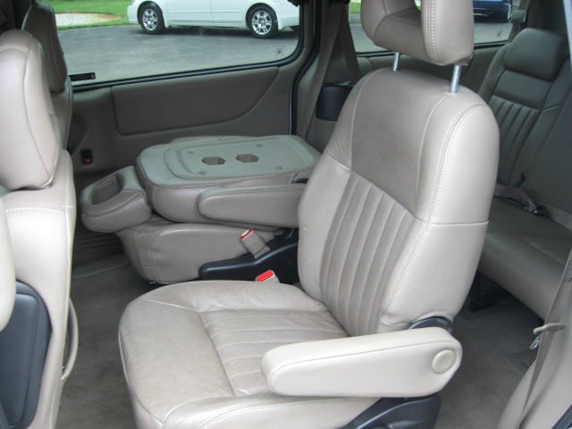 Pontiac Montana 2001 photo 1