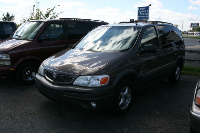 Pontiac Montana 2001 photo 1