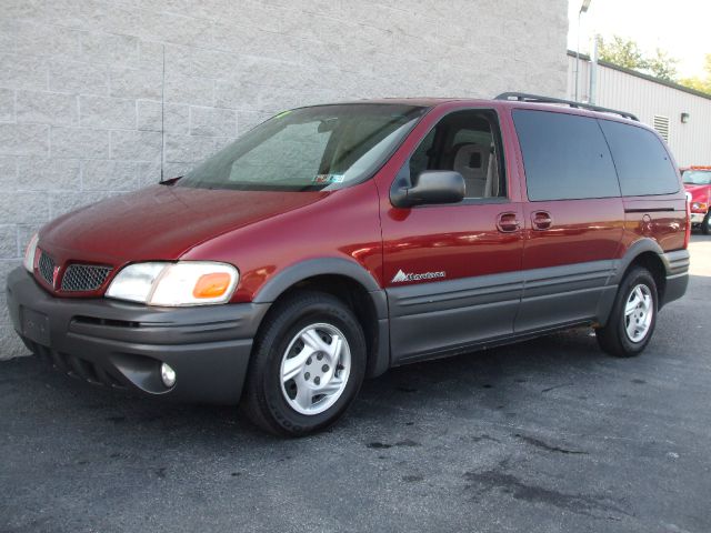 Pontiac Montana 2002 photo 1