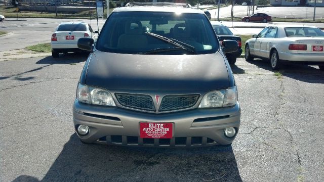 Pontiac Montana 2002 photo 1