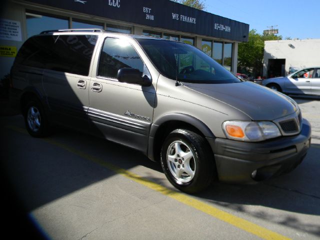 Pontiac Montana 2002 photo 2