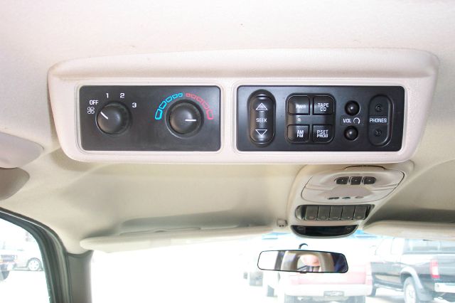 Pontiac Montana 2002 photo 12