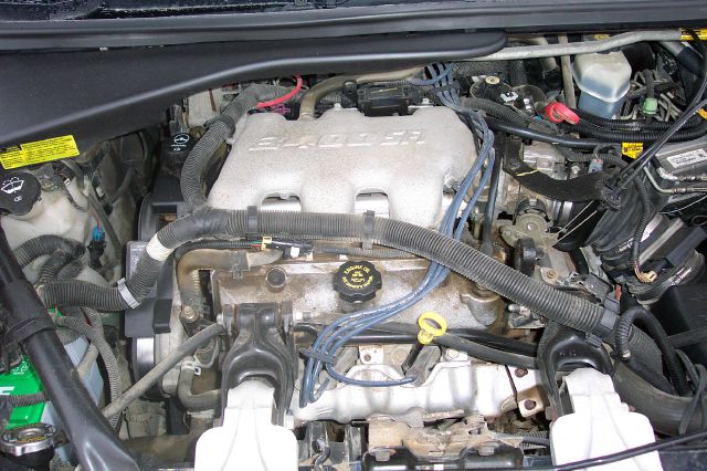 Pontiac Montana 2002 photo 4