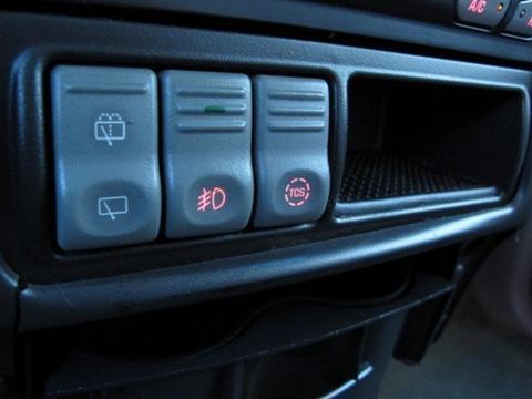 Pontiac Montana 2002 photo 1