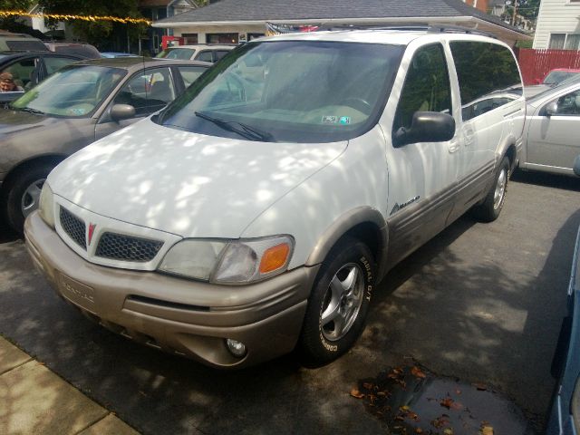 Pontiac Montana 2002 photo 1