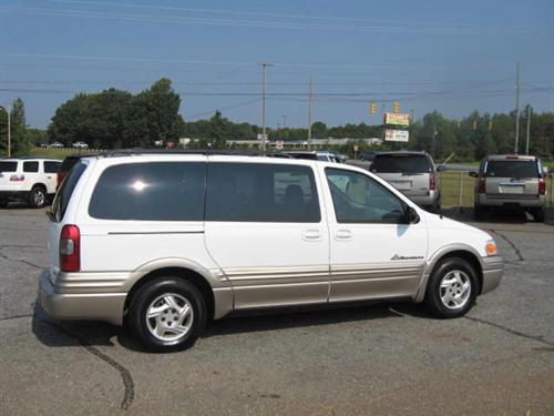 Pontiac Montana 2002 photo 1