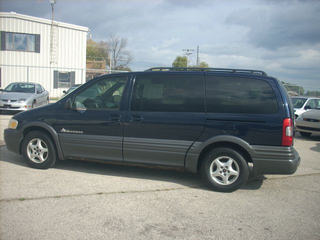 Pontiac Montana 2003 photo 1