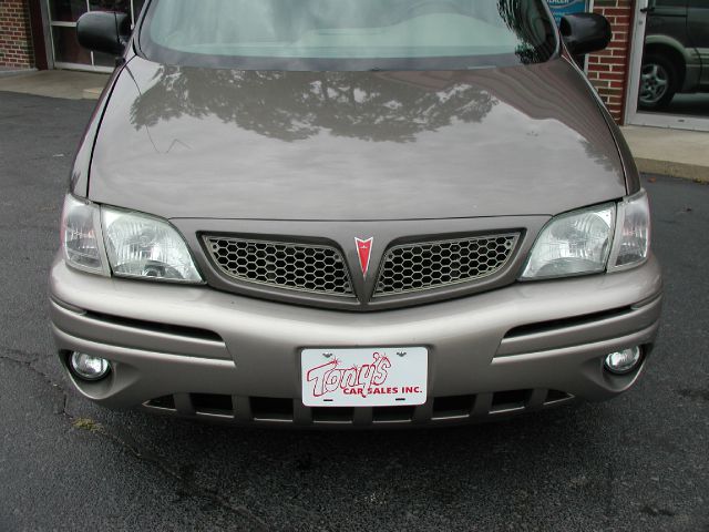 Pontiac Montana 2003 photo 1