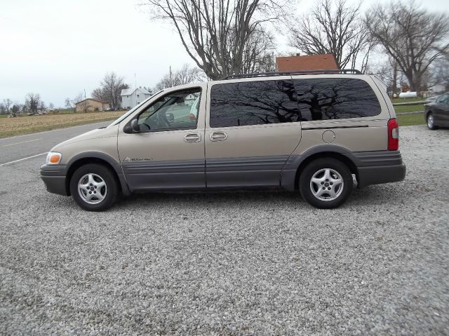 Pontiac Montana 2003 photo 1