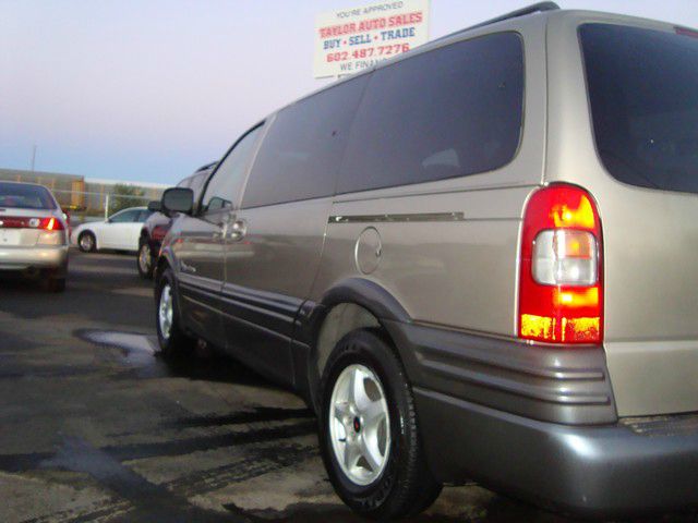 Pontiac Montana 2003 photo 1