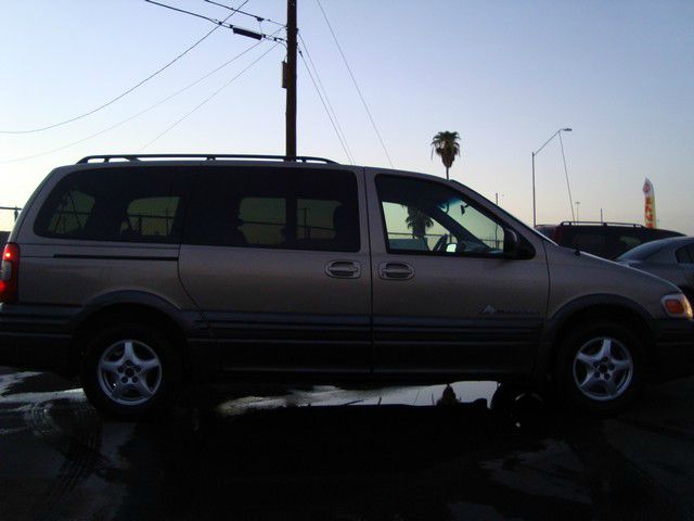 Pontiac Montana 2003 photo 2