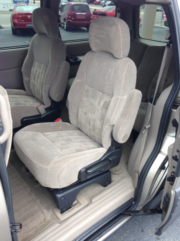 Pontiac Montana 2003 photo 4